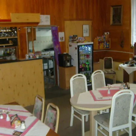 Chata Na Papirne Guest house *